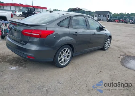 2015 Ford Focus Se z USA, uszkodzony, nr VIN 1FADP3F28FL231197